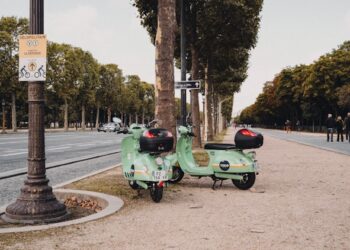 assurance scooter