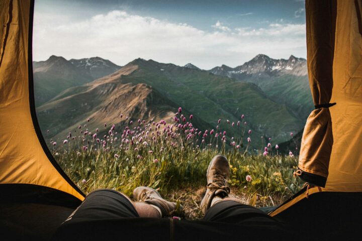 Camping familial : mer ou montagne